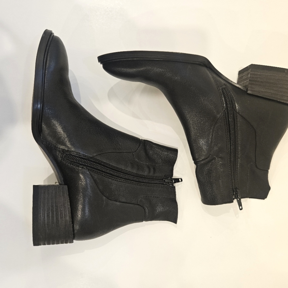 Paul Green Black Willow Bootie Block Heel Booties size 5.5